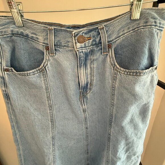 Levi’s Denim Midi Skirt - Size 28 - Picture 4 of 9